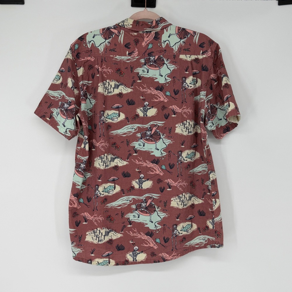Levitate Short Sleeve Button Up Shirt Skeleton Print Casual Beach Size M Surf‎